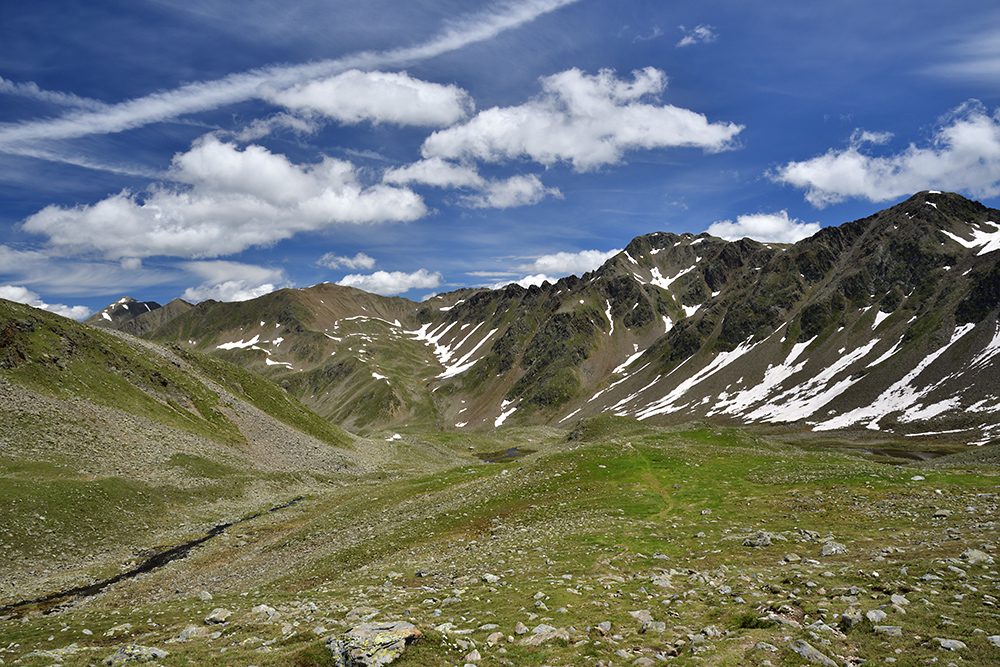 In the valley - larger format
