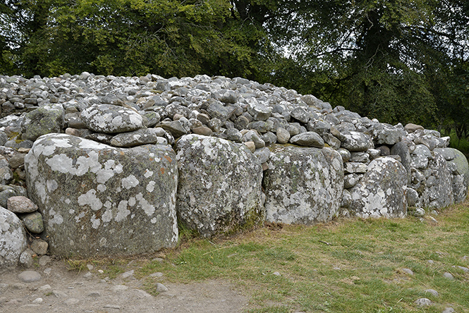 Fringe stones - smaller format