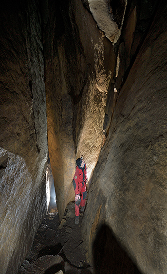 In caves of "Labe Canyon" - smaller format