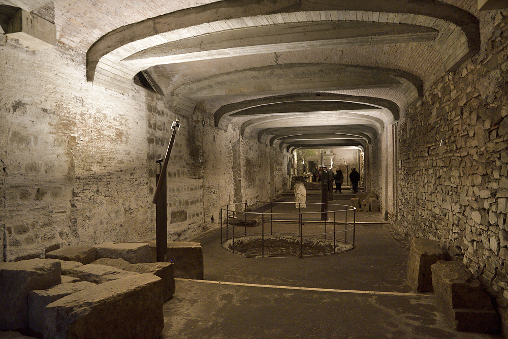 In the old basilica - larger format