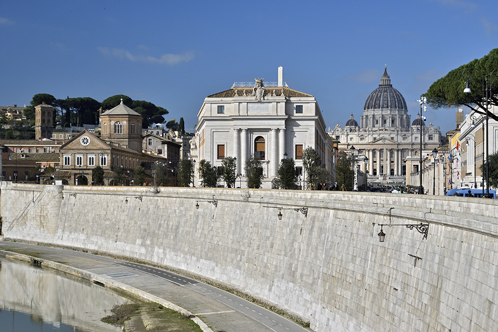 St. Peter - larger format