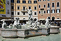 Neptun fountain - main link