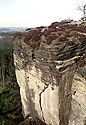 Western cliffs of Osta - main link