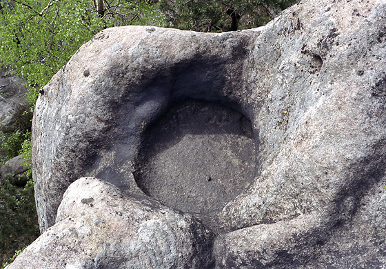 Empty rock dish - smaller format