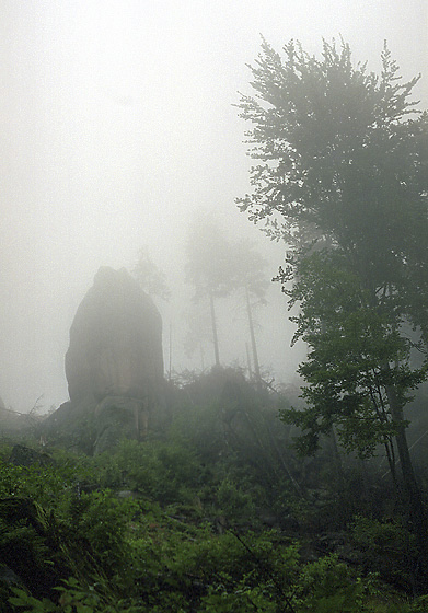 Mlha na skalch - men formt