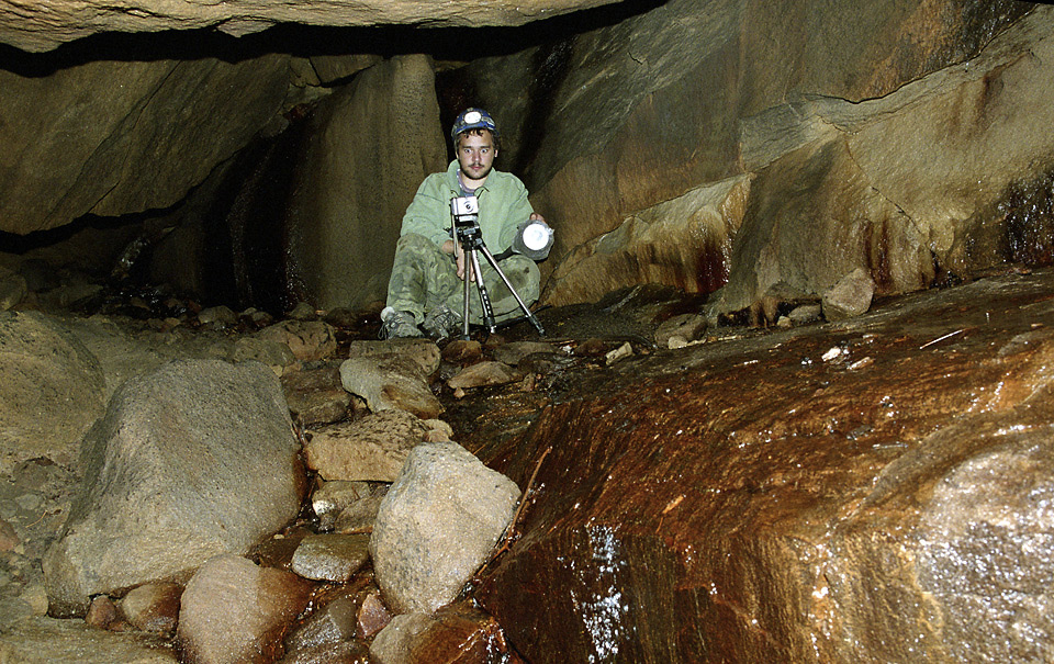V jeskyni Macarát - větší formát
