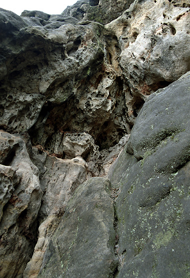 Path to the "Virgin Rock" - smaller format