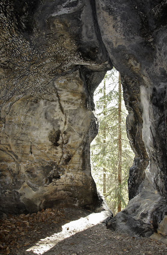 Cave window - larger format