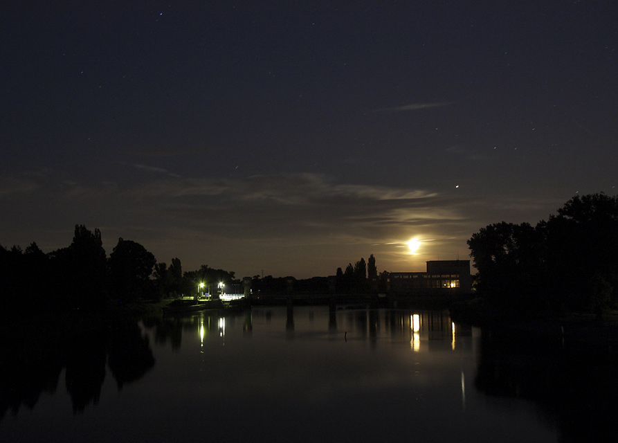 The Moon over the Labe river - larger format
