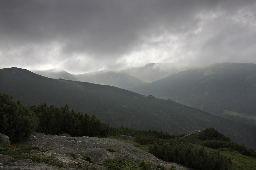 Mraky nad horami - vt formt