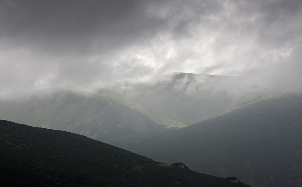 Mraky nad horami - vt formt