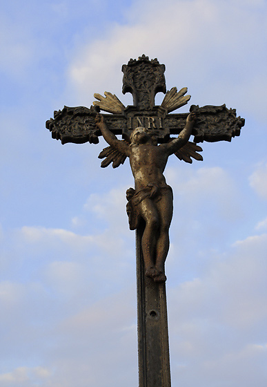 Krucifix u Sedlce - men formt
