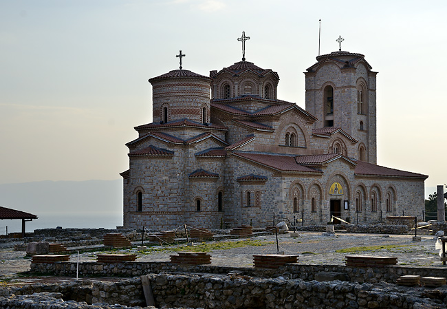 Kostel sv. Klimenta a sv. Pantelejmona - men formt