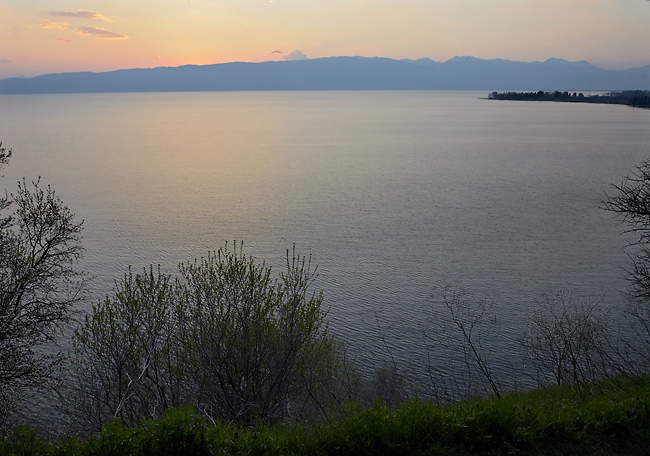 Veer nad Ochridskm jezerem - men formt