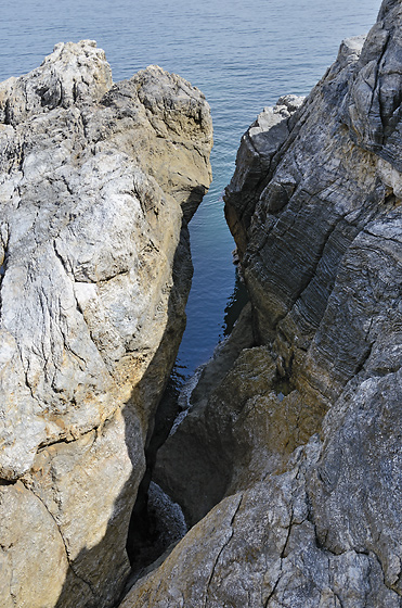 Na skalch u vody - men formt
