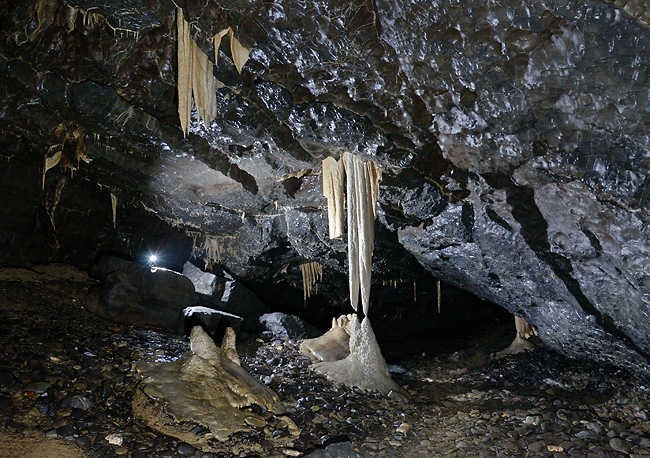 In the "Amateur Cave" - smaller format