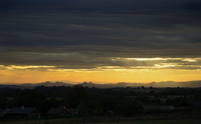 "Midmountains" panorama - smaller format