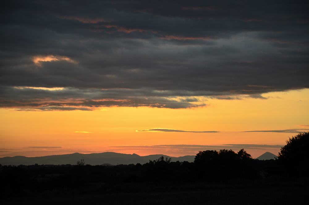 "Midmountains" panorama - larger format