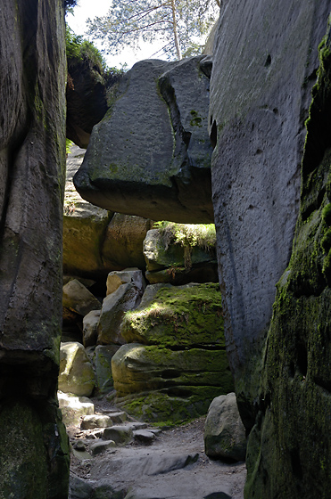 Rocky gate - smaller format