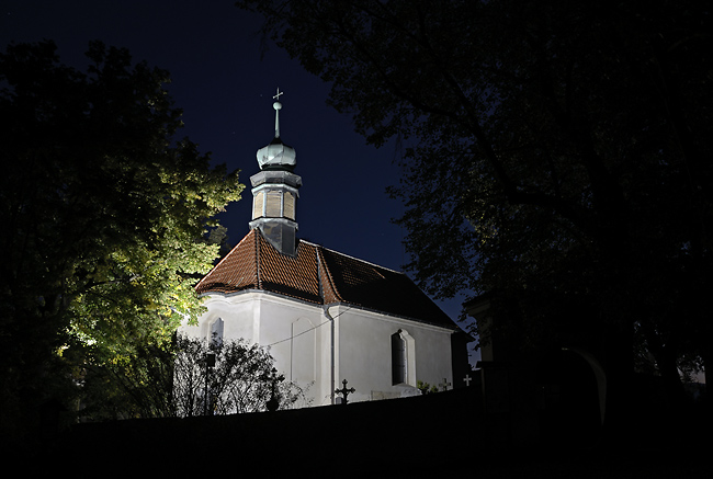 Kostel sv. Jana Nepomuckho - men formt