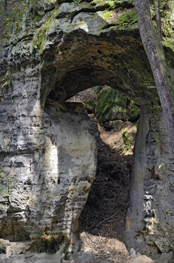 Rocky gate - larger format