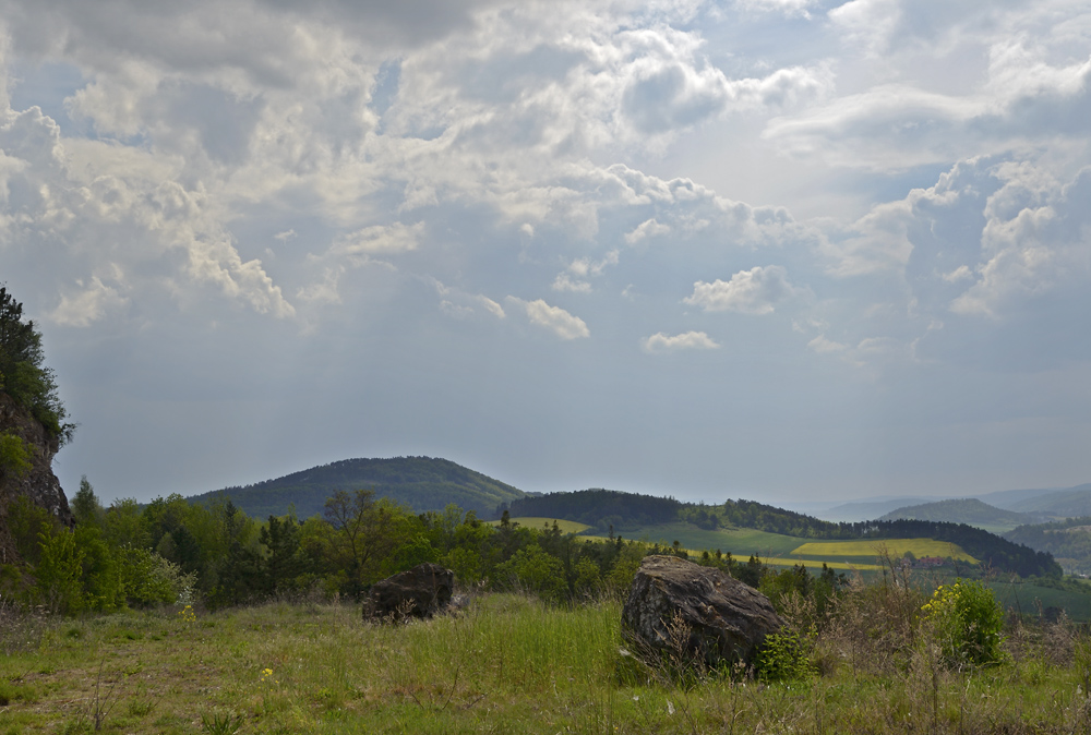 Nebe nad lomem - vt formt