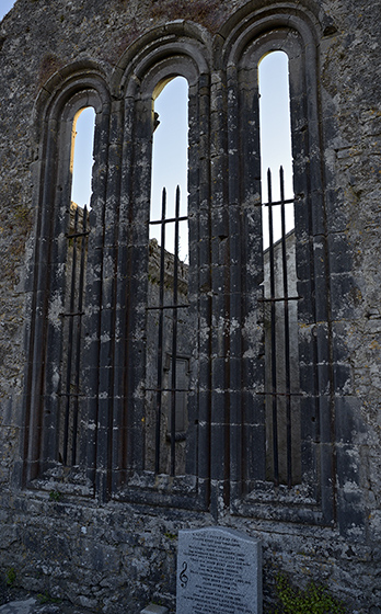 Katedrla v Kilfenora - men formt
