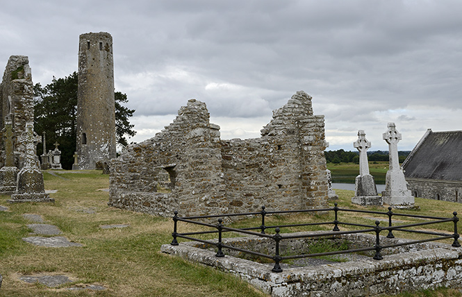 Clonmacnoise - men formt