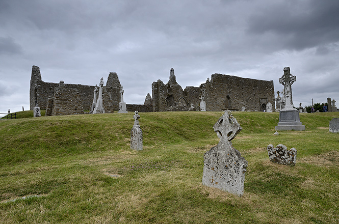 Clonmacnoise - men formt