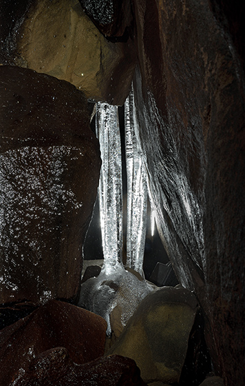 V Teplick jeskyni - men formt