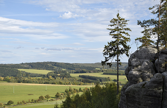 Pohled k Broumovskm stnm - men formt