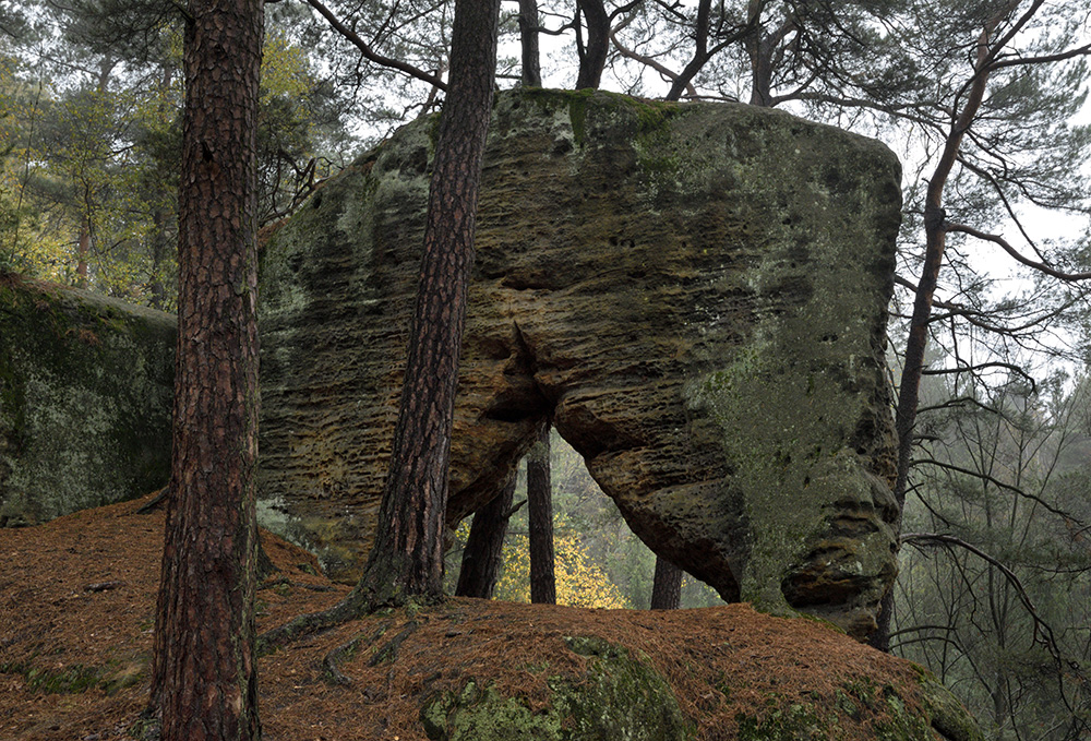 Rocky gate - larger format