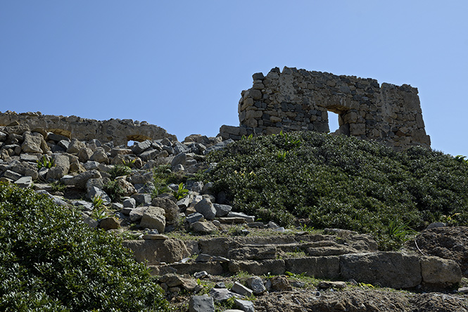 Itanos - vchodn akropole - men formt