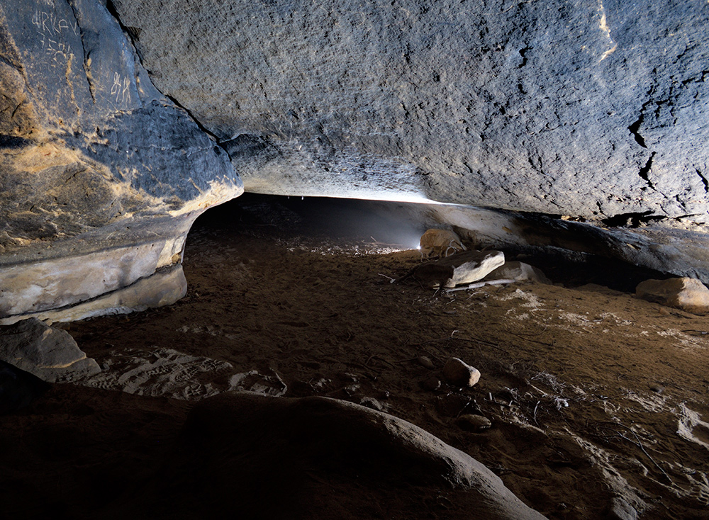"Krtola" cave - larger format