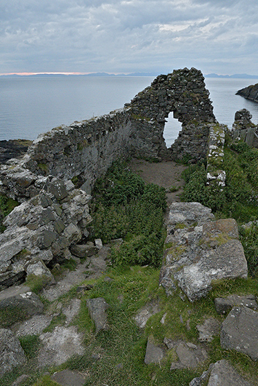 Duntulm Castle - men formt