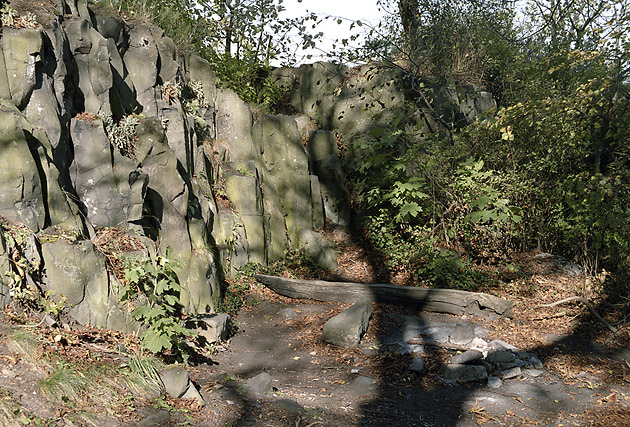 On the "Sharp Hill" - smaller format